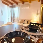 Boutique Apartment With Wifi E Small Garden